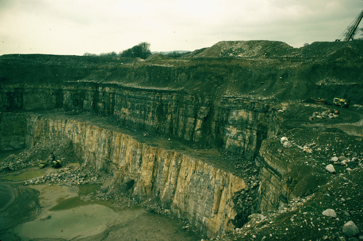 Apr 1979 - Shining Bank Quarry., submitted by Buddle-Bot on 08-11-2025.
Bgs No. P006354; Thornton, K.E.; © NERC. Image & Text: BGS Geoscenic, under OGL V2 License http://bit.ly/462AXmV Apr 1979 - Shining Bank Quarry.