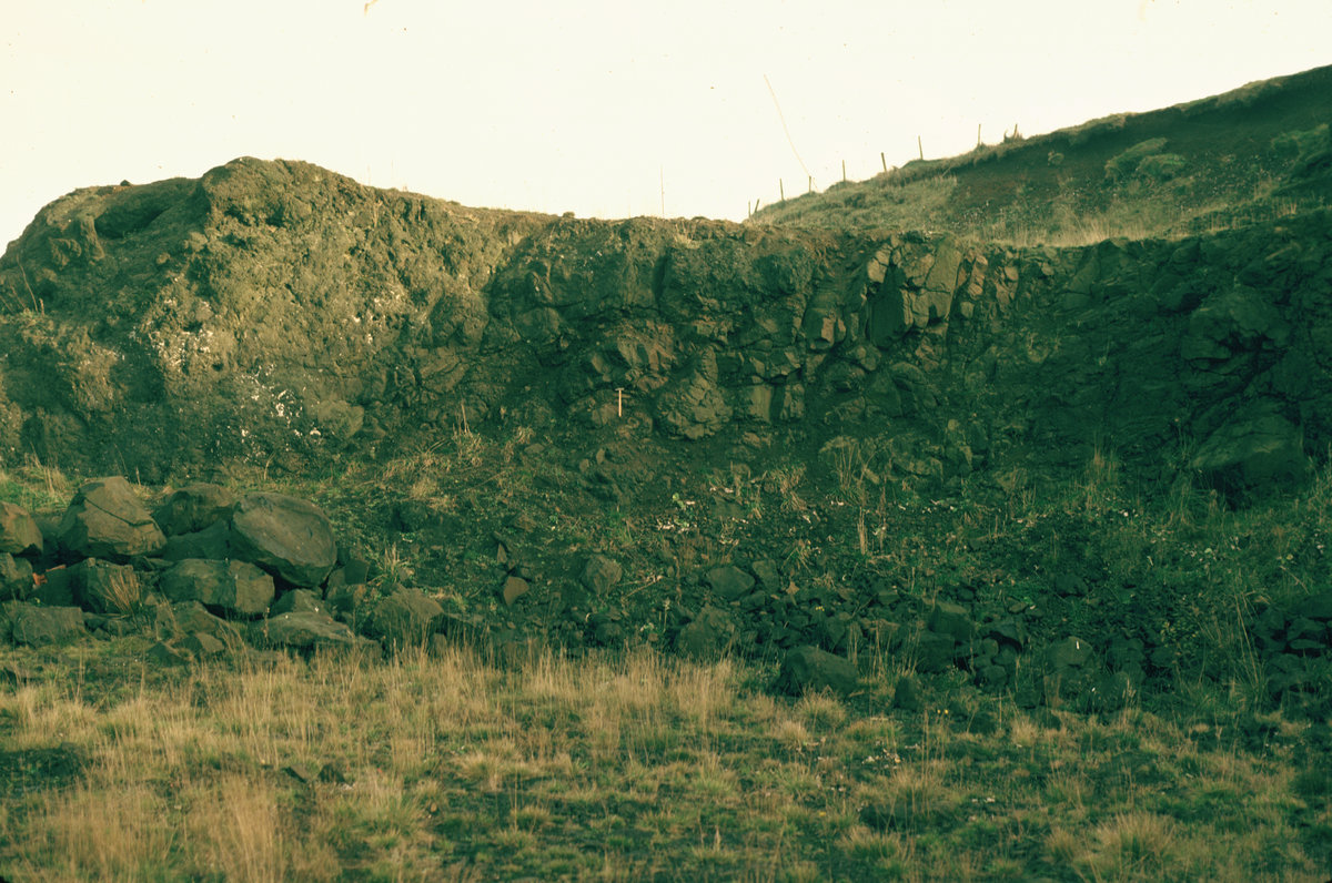 Apr 1979 - Calton Hill Quarry., submitted by Buddle-Bot on 08-11-2025.
Bgs No. P006357; Thornton, K.E.; © NERC. Image & Text: BGS Geoscenic, under OGL V2 License http://bit.ly/462AXmV Apr 1979 - Calton Hill Quarry.