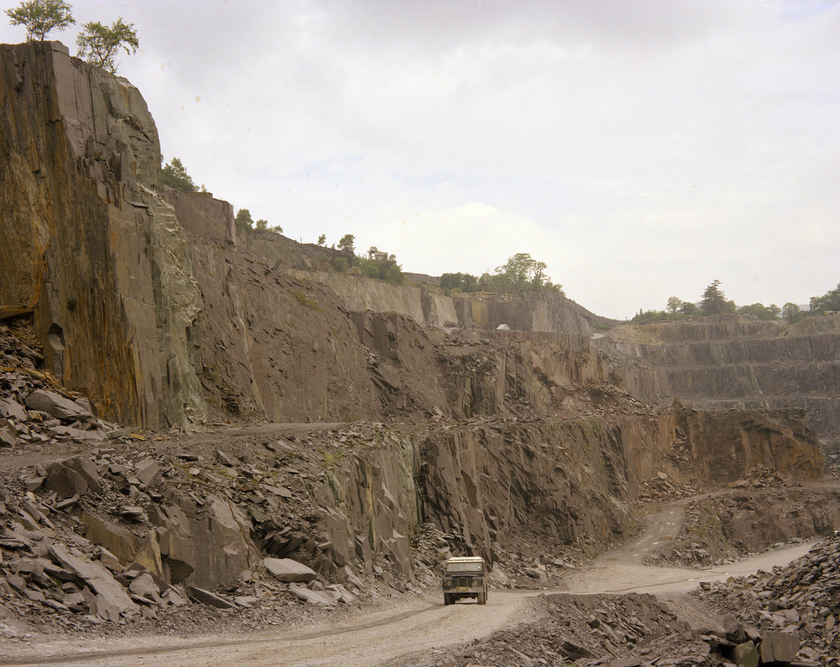 May 1974 - Penrhyn Quarry, Bethesda. Looking NNE., submitted by Buddle-Bot on 08-11-2025.
Bgs No. P007086; Thornton, K.E.; © NERC. Image & Text: BGS Geoscenic, under OGL V2 License http://bit.ly/462AXmV May 1974 - Penrhyn Quarry, Bethesda. Looking NNE.