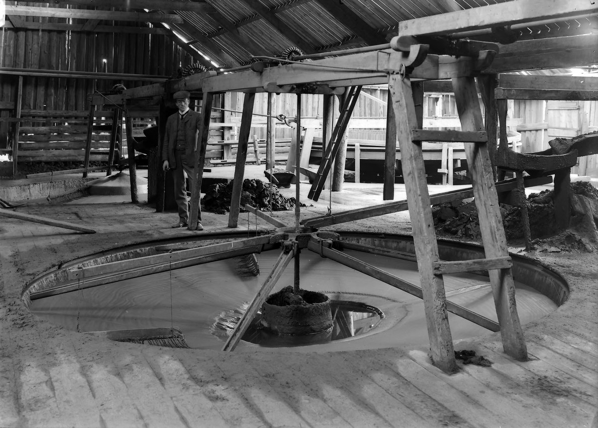 Sep 1904 - South Crofty Mine, Camborne. Looking SE.
