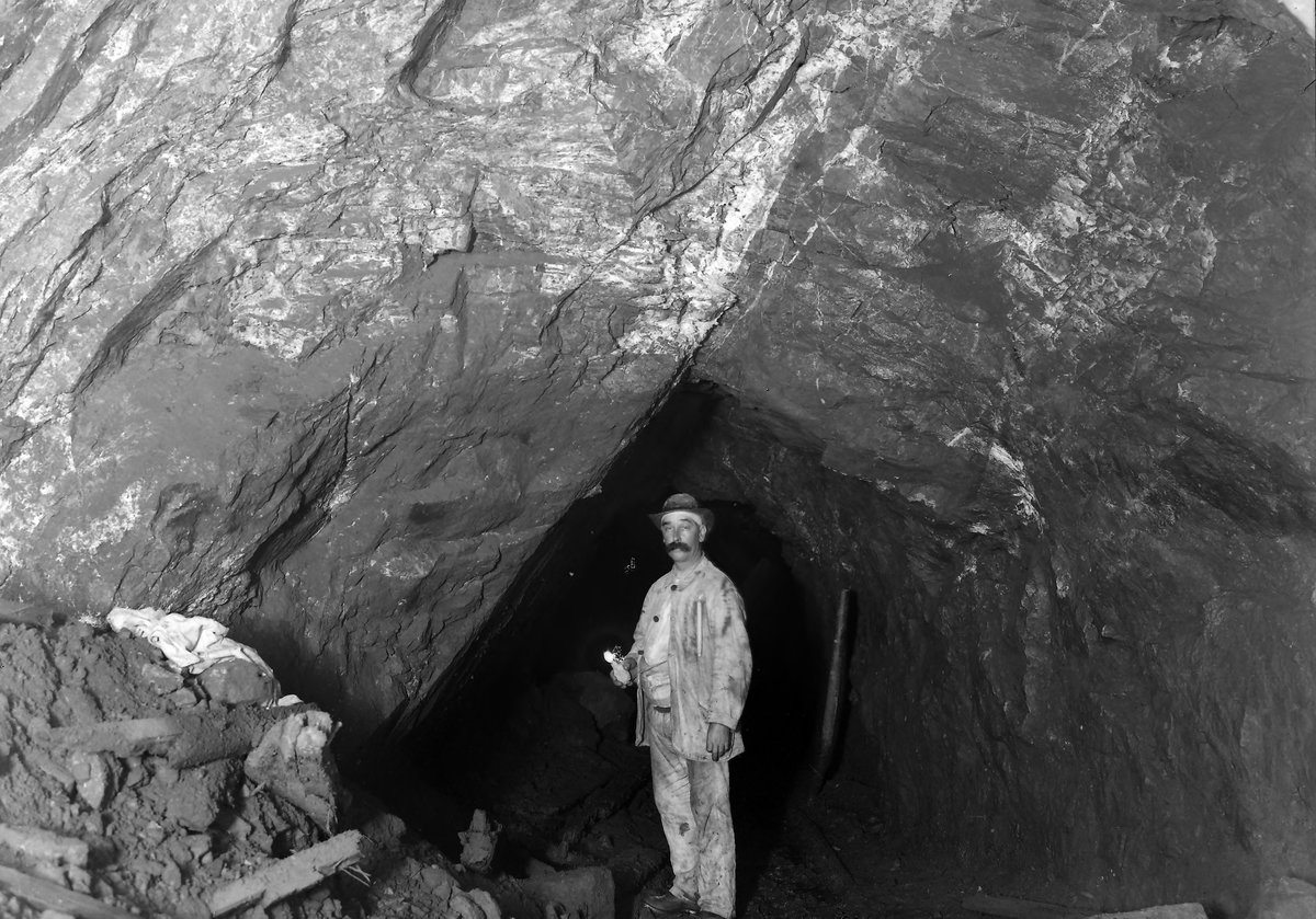 Sep 1904 - Dolcoath Mine, Camborne.