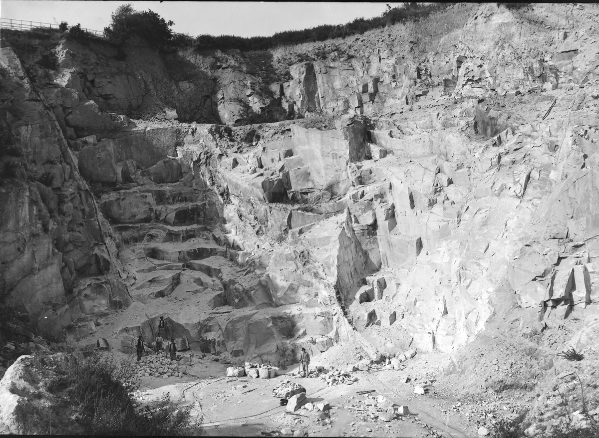 May 1905 - Tregargus Mill, St. Stephen-in-Brannel. Looking NW., submitted by Buddle-Bot on 08-11-2025.
Bgs No. P200209; Hall, T.C.; © Crown. Image & Text: BGS Geoscenic, under OGL V2 License http://bit.ly/462AXmV May 1905 - Tregargus Mill, St. Stephen-in-Brannel. Looking NW.