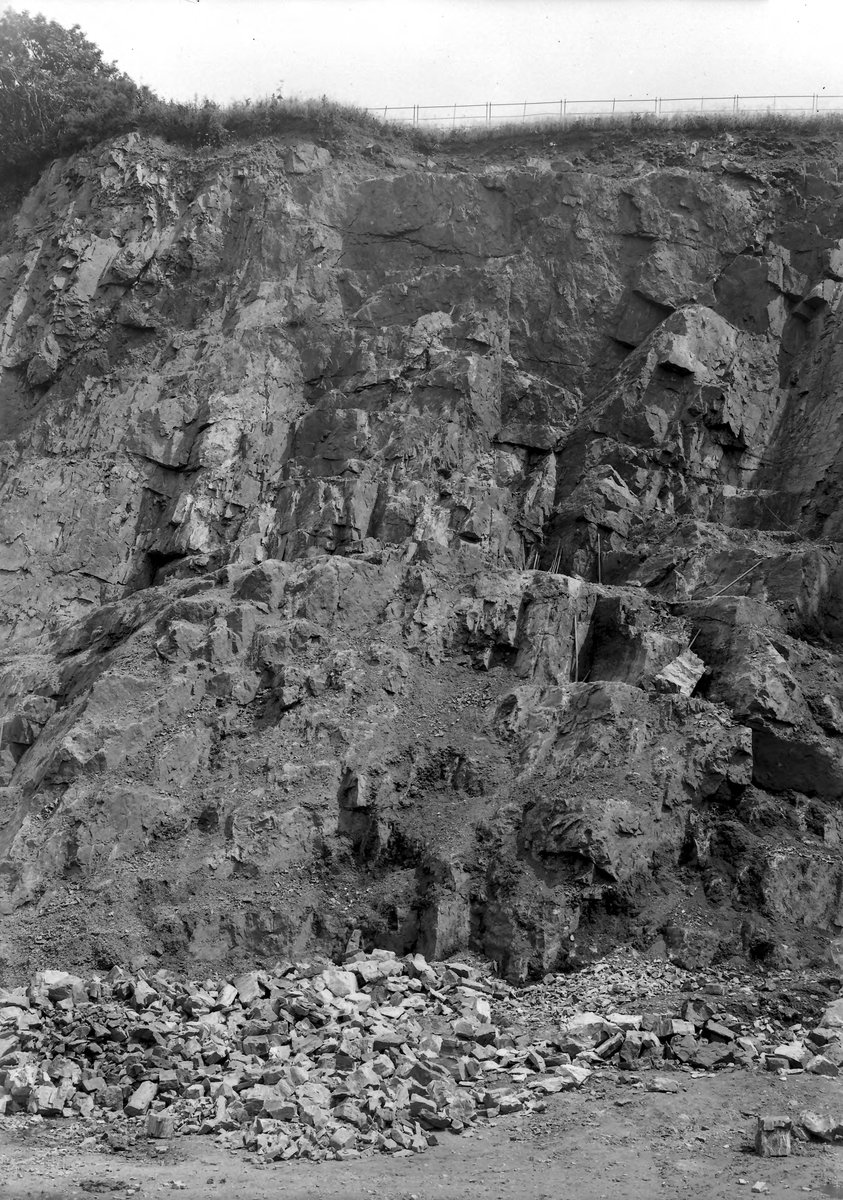 Jul 1907 - Quarry on E. side of stream, SW of Tremore, Lanivet. Looking SE., submitted by Buddle-Bot on 08-11-2025.
Bgs No. P200417; Hall, T.C.; © Crown. Image & Text: BGS Geoscenic, under OGL V2 License http://bit.ly/462AXmV Jul 1907 - Quarry on E. side of stream, SW of Tremore, Lanivet. Looking SE.