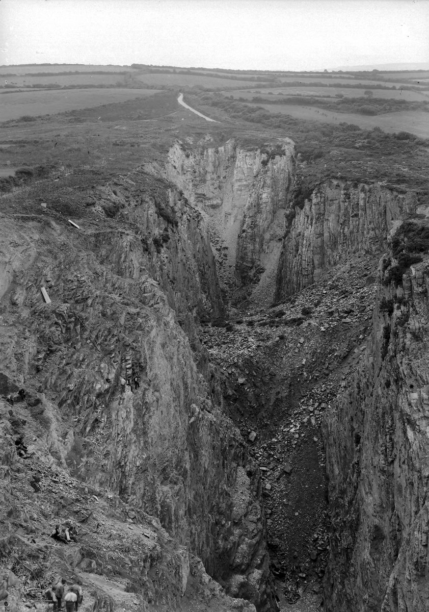 Sep 1907 - Mulberry Mine, Lanivet. Looking S., submitted by Buddle-Bot on 08-11-2025.
Bgs No. P200420; Hall, T.C.; © Crown. Image & Text: BGS Geoscenic, under OGL V2 License http://bit.ly/462AXmV Sep 1907 - Mulberry Mine, Lanivet. Looking S.