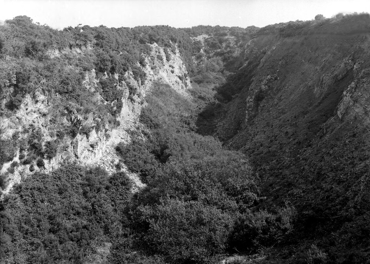 Sep 1907 - Wheal Prosper, Lanivet. Looking E., submitted by Buddle-Bot on 08-11-2025.
Bgs No. P200423; Hall, T.C.; © Crown. Image & Text: BGS Geoscenic, under OGL V2 License http://bit.ly/462AXmV Sep 1907 - Wheal Prosper, Lanivet. Looking E.
