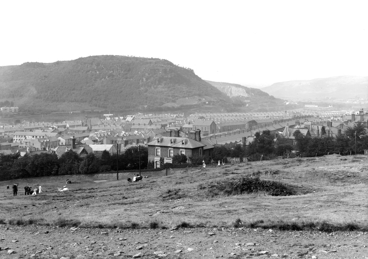 12 Aug 1913 - Craig-yr-esg, from the Common, Pontypridd. Looking W. by N.
