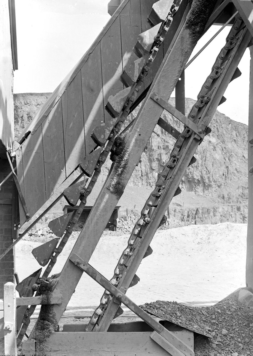 Jul 1921 - Hailstone Quarry, Cock Green, Rowley Regis. Looking E., submitted by Buddle-Bot on 08-11-2025.
Bgs No. P201892; Rhodes, J.; © Crown. Image & Text: BGS Geoscenic, under OGL V2 License http://bit.ly/462AXmV Jul 1921 - Hailstone Quarry, Cock Green, Rowley Regis. Looking E.