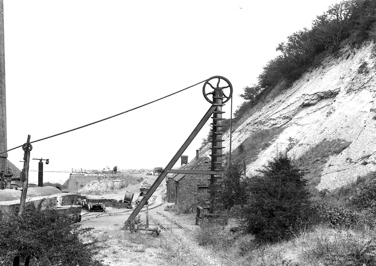 Jul 1921 - Quarry, Wrens Nest Hill, (W. side), about 1/2 m. N. of Dudley. Looking NE.