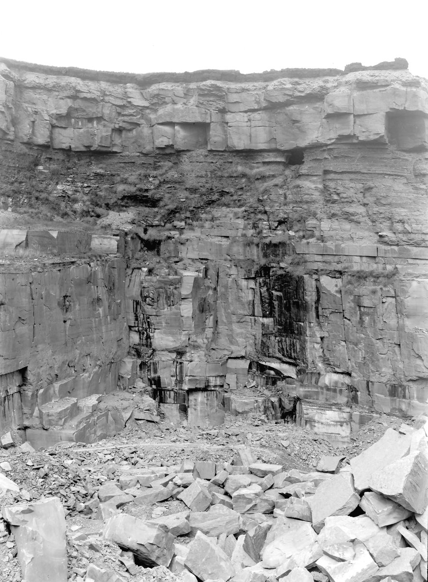 Aug 1923 - Facit Quarries, Facit, about 1 m. N. of Whitworth. Looking N., submitted by Buddle-Bot on 08-11-2025.
Bgs No. P202510; Rhodes, J.; © Crown. Image & Text: BGS Geoscenic, under OGL V2 License http://bit.ly/462AXmV Aug 1923 - Facit Quarries, Facit, about 1 m. N. of Whitworth. Looking N.