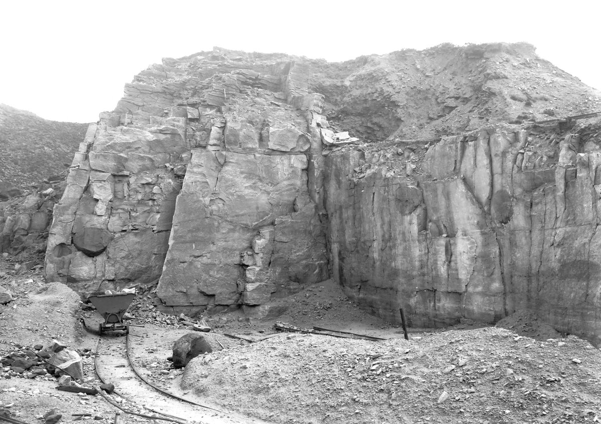 Sep 1923 - Fletcher Bank Quarry (E.end), 1/2 m. E. of Ramsbottom. Looking SE., submitted by Buddle-Bot on 08-11-2025.
Bgs No. P202562; Rhodes, J.; © Crown. Image & Text: BGS Geoscenic, under OGL V2 License http://bit.ly/462AXmV Sep 1923 - Fletcher Bank Quarry (E.end), 1/2 m. E. of Ramsbottom. Looking SE.