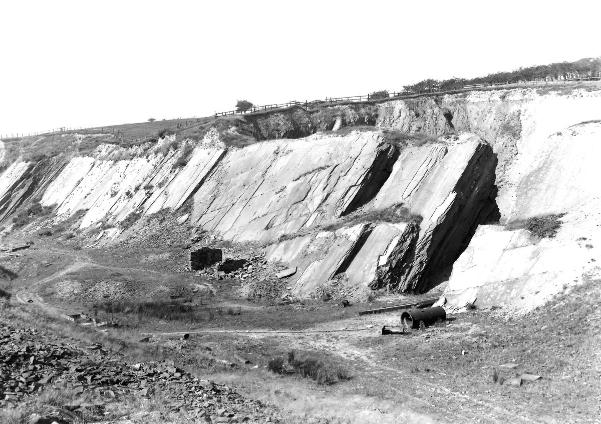 Sep 1923 - Close Brow Quarry, Rishton. Looking W., submitted by Buddle-Bot on 08-11-2025.
Bgs No. P202591; Rhodes, J.; © Crown. Image & Text: BGS Geoscenic, under OGL V2 License http://bit.ly/462AXmV Sep 1923 - Close Brow Quarry, Rishton. Looking W.