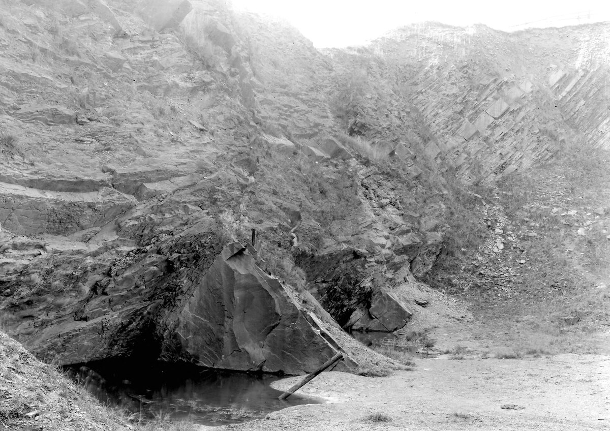 Sep 1923 - Close Brow Quarry, Rishton. Looking SW., submitted by Buddle-Bot on 08-11-2025.
Bgs No. P202593; Rhodes, J.; © Crown. Image & Text: BGS Geoscenic, under OGL V2 License http://bit.ly/462AXmV Sep 1923 - Close Brow Quarry, Rishton. Looking SW.