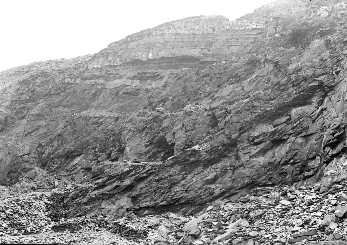 Jul 1925 - Corwen Slate Mine, about 2 m. E. of Corwen. Looking ENE.