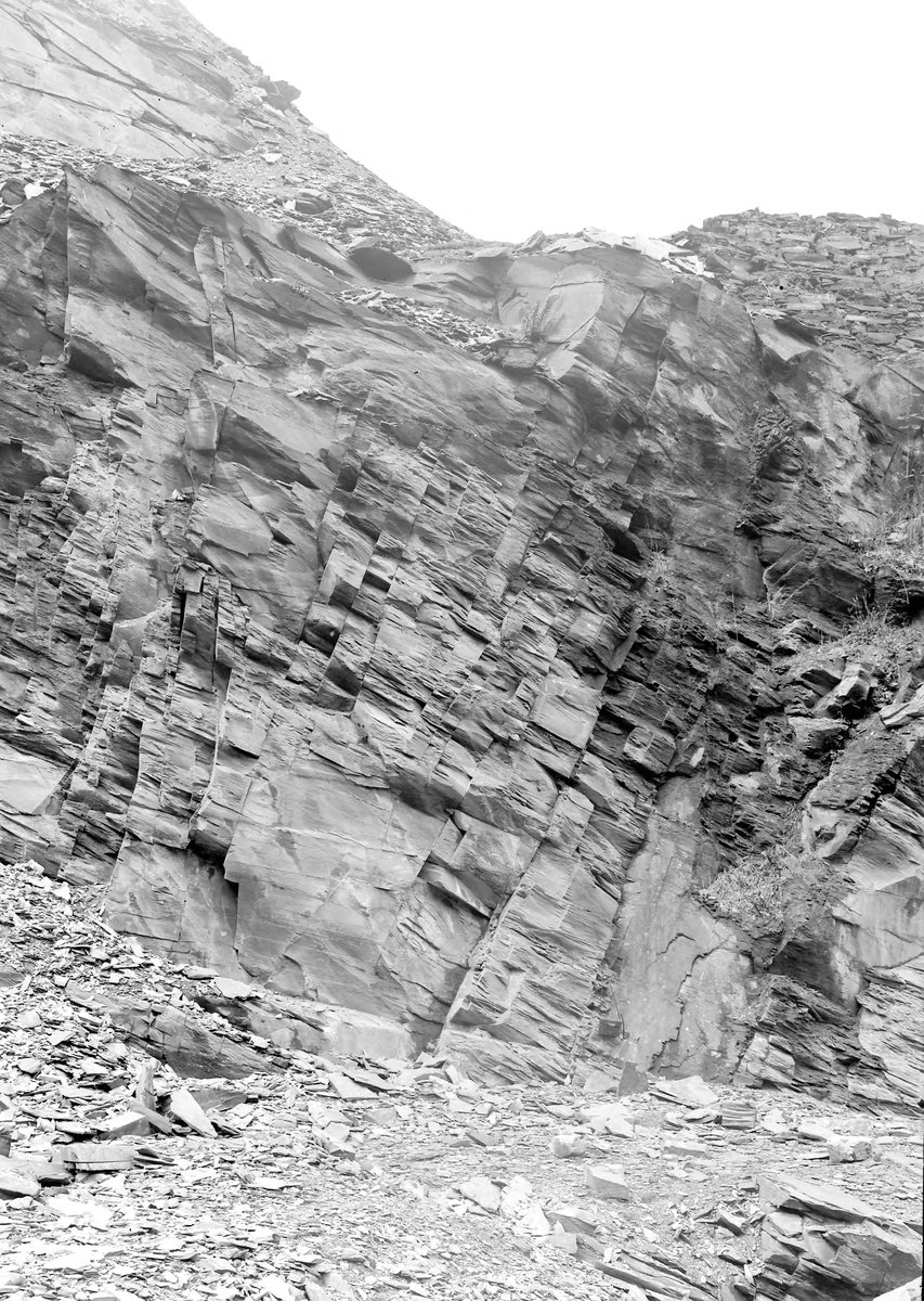 Jul 1925 - Corwen Slate Mine, about 2 m. E. of Corwen. Looking W.