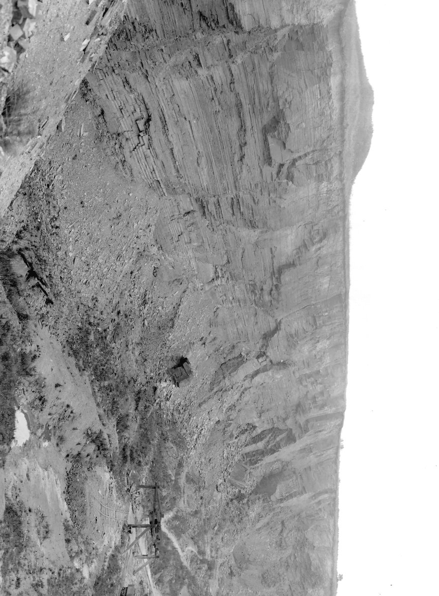 Jul 1929 - Ravenhead' Brick Pit, Holland Moor. Looking SE., submitted by Buddle-Bot on 08-11-2025.
Bgs No. P204621; Rhodes, J.; © Crown. Image & Text: BGS Geoscenic, under OGL V2 License http://bit.ly/462AXmV Jul 1929 - Ravenhead' Brick Pit, Holland Moor. Looking SE.