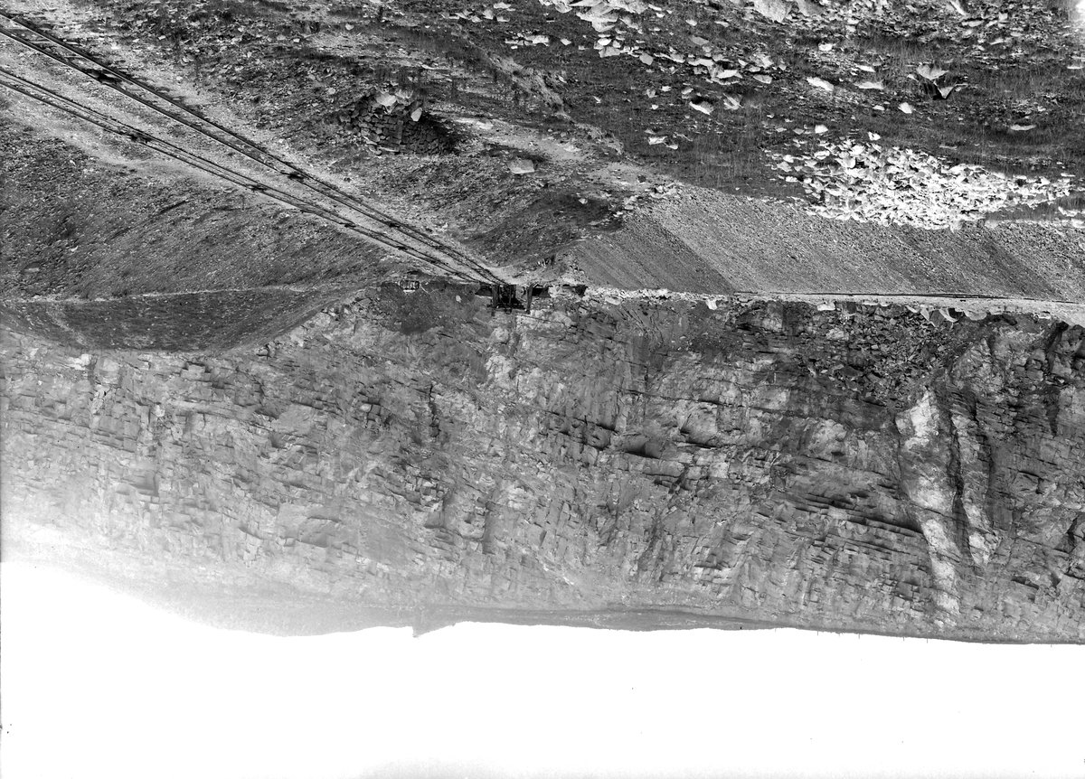 Sep 1929 - Penderyn. Looking E.