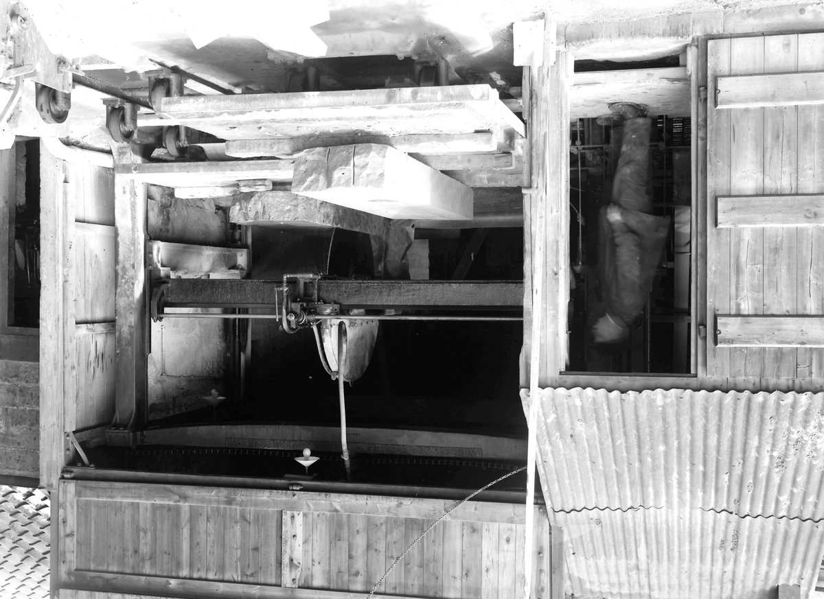 Aug 1930 - Kiverton Park Quarry., submitted by Buddle-Bot on 08-11-2025.
Bgs No. P205030; Rhodes, J.; © Crown. Image & Text: BGS Geoscenic, under OGL V2 License http://bit.ly/462AXmV Aug 1930 - Kiverton Park Quarry.