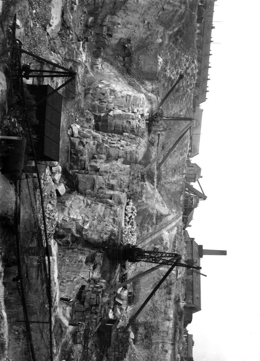 Aug 1936 - Messrs. Armitage's Quarry, Woodlesford. Looking N., submitted by Buddle-Bot on 08-11-2025.
Bgs No. P206935; Rhodes, J.; © Crown. Image & Text: BGS Geoscenic, under OGL V2 License http://bit.ly/462AXmV Aug 1936 - Messrs. Armitage's Quarry, Woodlesford. Looking N.