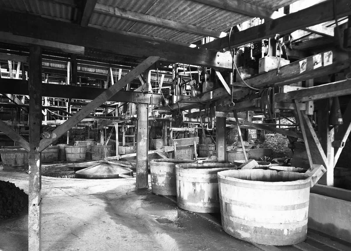 Aug 1945 - Tin dressing floor, Geevor Mine, Pendeen, Cornwall., submitted by Buddle-Bot on 08-11-2025.
Bgs No. P208018; Rhodes, J.; © Crown. Image & Text: BGS Geoscenic, under OGL V2 License http://bit.ly/462AXmV Aug 1945 - Tin dressing floor, Geevor Mine, Pendeen, Cornwall.