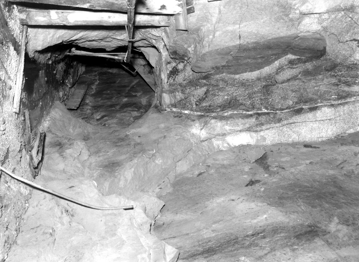 Aug 1945 - East Pool Mine.
