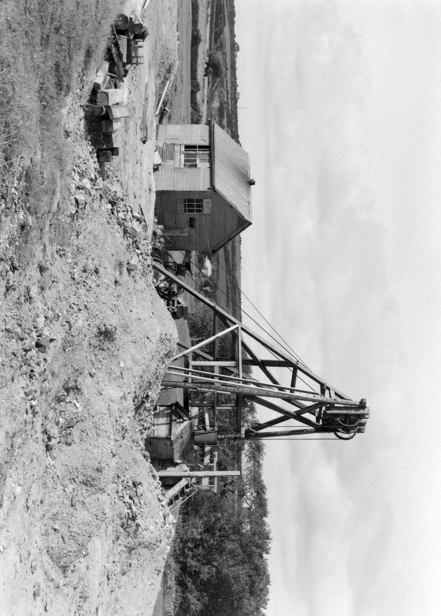 Aug 1945 - Scorrier. Looking NE.