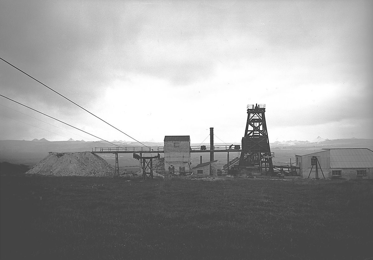 Aug 1945 - New Shaft, Castle an Dinas, Cornwall., submitted by Buddle-Bot on 08-11-2025.
Bgs No. P208061; Rhodes, J.; © Crown. Image & Text: BGS Geoscenic, under OGL V2 License http://bit.ly/462AXmV Aug 1945 - New Shaft, Castle an Dinas, Cornwall.
