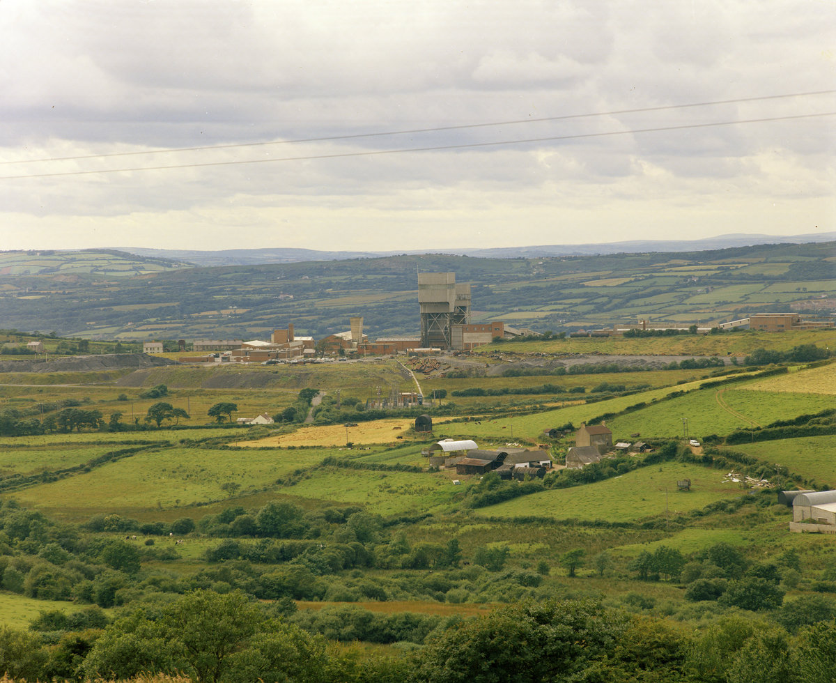 Jul 1966 - Cynheidre Colliery (Shafts 1 and 2), Carmarthenshire. Looking WNW., submitted by Buddle-Bot on 08-11-2025.
Bgs No. P210599; Friend, C.A.F.; © NERC. Image & Text: BGS Geoscenic, under OGL V2 License http://bit.ly/462AXmV Jul 1966 - Cynheidre Colliery (Shafts 1 and 2), Carmarthenshire. Looking WNW.