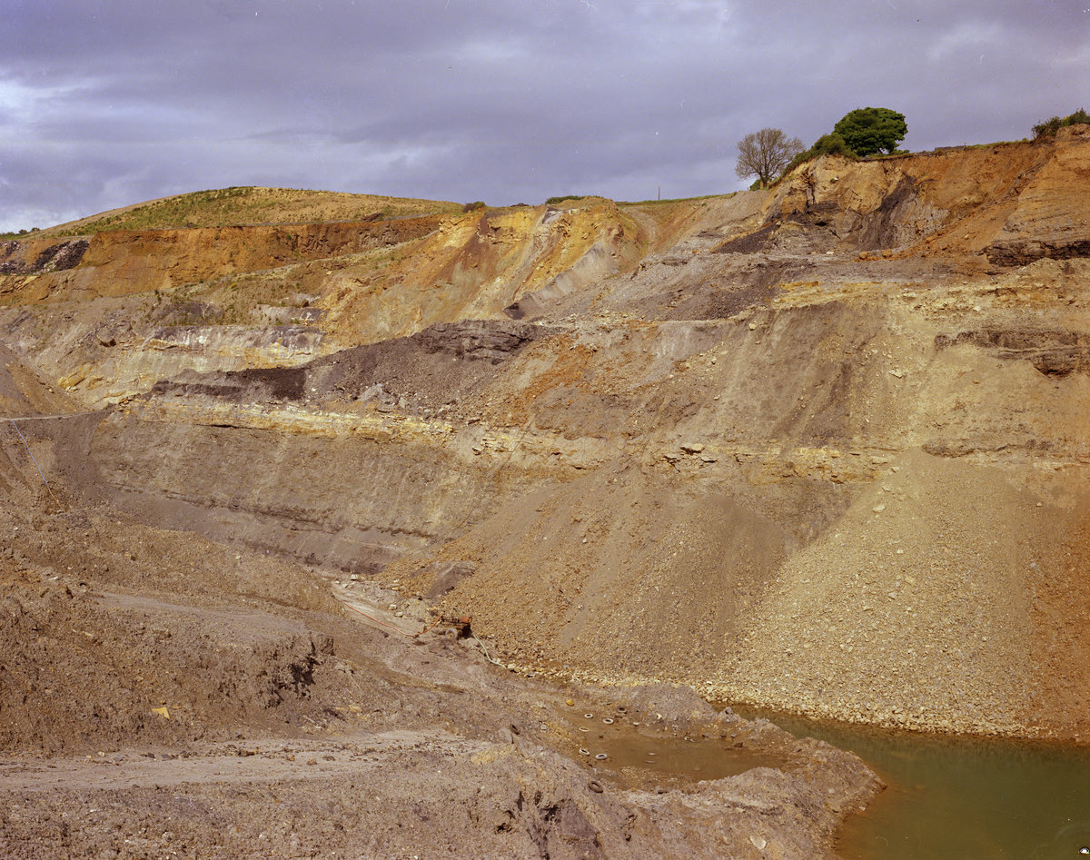 1971 - Swann Farm Opencast Site, Little Wenlock. Looking E., submitted by Buddle-Bot on 08-11-2025.
Bgs No. P211634; Evans, H.J.; © NERC. Image & Text: BGS Geoscenic, under OGL V2 License http://bit.ly/462AXmV 1971 - Swann Farm Opencast Site, Little Wenlock. Looking E.
