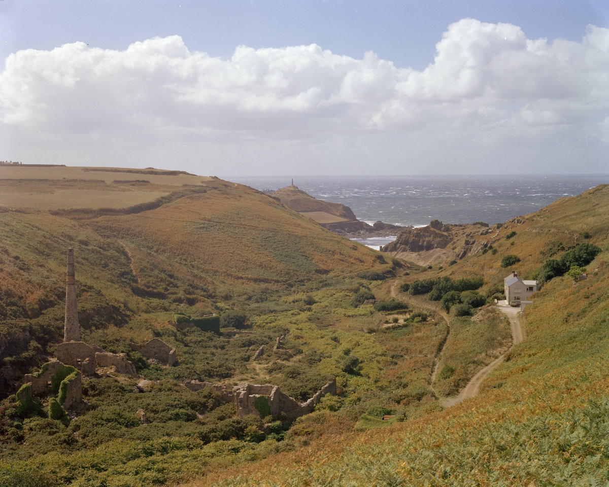1976 - Boswedden Valley. Looking SW., submitted by Buddle-Bot on 08-11-2025.
Bgs No. P212325; Evans, H.J.; © NERC. Image & Text: BGS Geoscenic, under OGL V2 License http://bit.ly/462AXmV 1976 - Boswedden Valley. Looking SW.