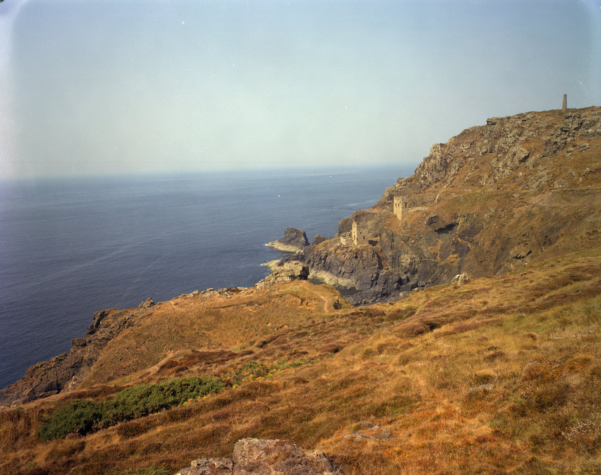 1976 - Above Zawn A Bal. Looking NNW., submitted by Buddle-Bot on 08-11-2025.
Bgs No. P212327; Evans, H.J.; © NERC. Image & Text: BGS Geoscenic, under OGL V2 License http://bit.ly/462AXmV 1976 - Above Zawn A Bal. Looking NNW.