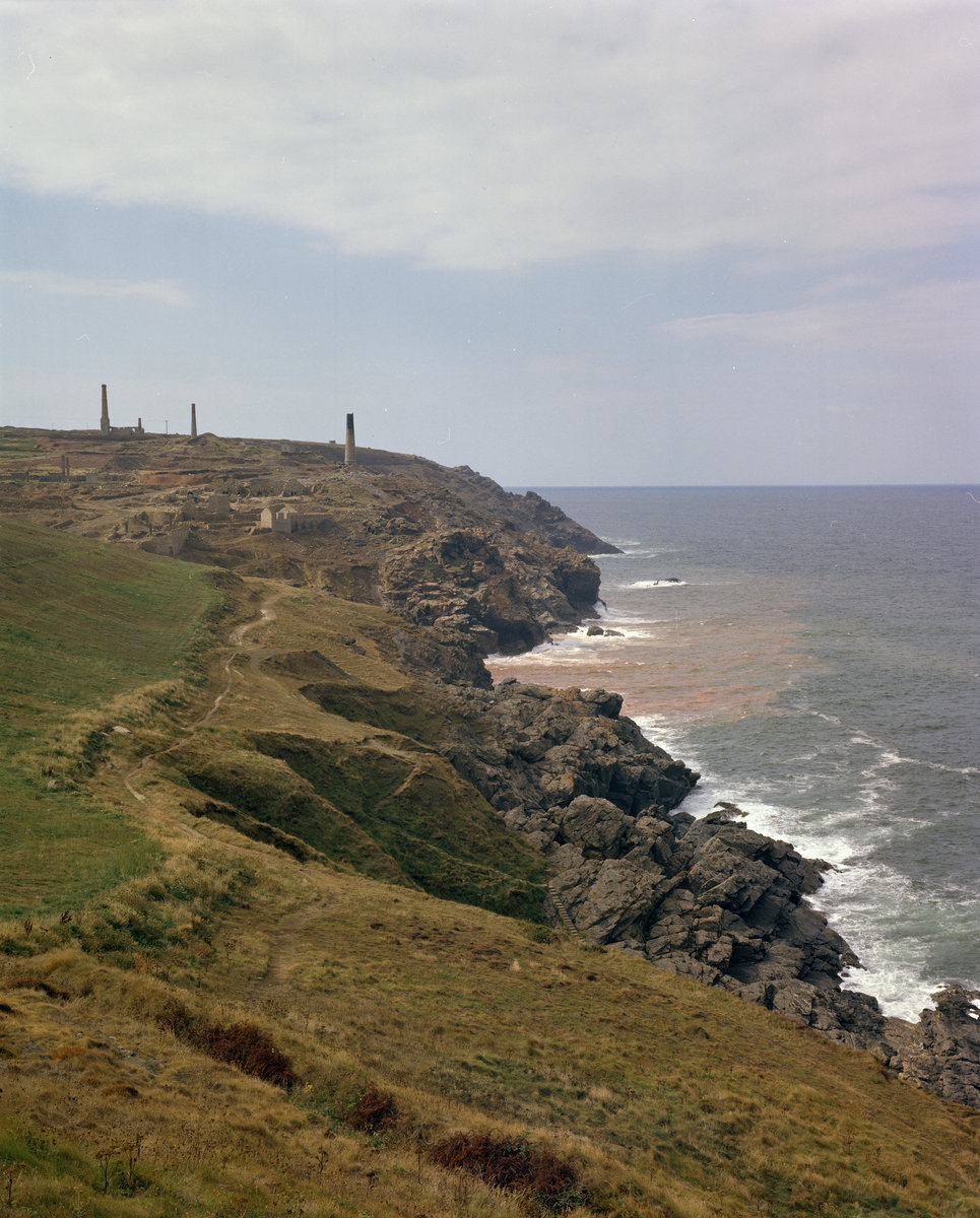 1976 - Boscaswell Cliff. Looking SW., submitted by Buddle-Bot on 08-11-2025.
Bgs No. P212331; Evans, H.J.; © NERC. Image & Text: BGS Geoscenic, under OGL V2 License http://bit.ly/462AXmV 1976 - Boscaswell Cliff. Looking SW.