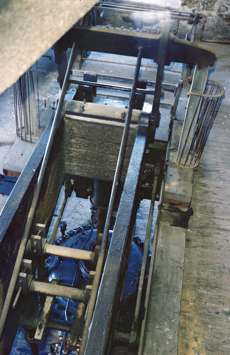 1980 - Robinson's Shaft, South Crofty Tin Mine., submitted by Buddle-Bot on 08-11-2025.
Bgs No. P213046; Jeffery, C.J.; © NERC. Image & Text: BGS Geoscenic, under OGL V2 License http://bit.ly/462AXmV 1980 - Robinson's Shaft, South Crofty Tin Mine.