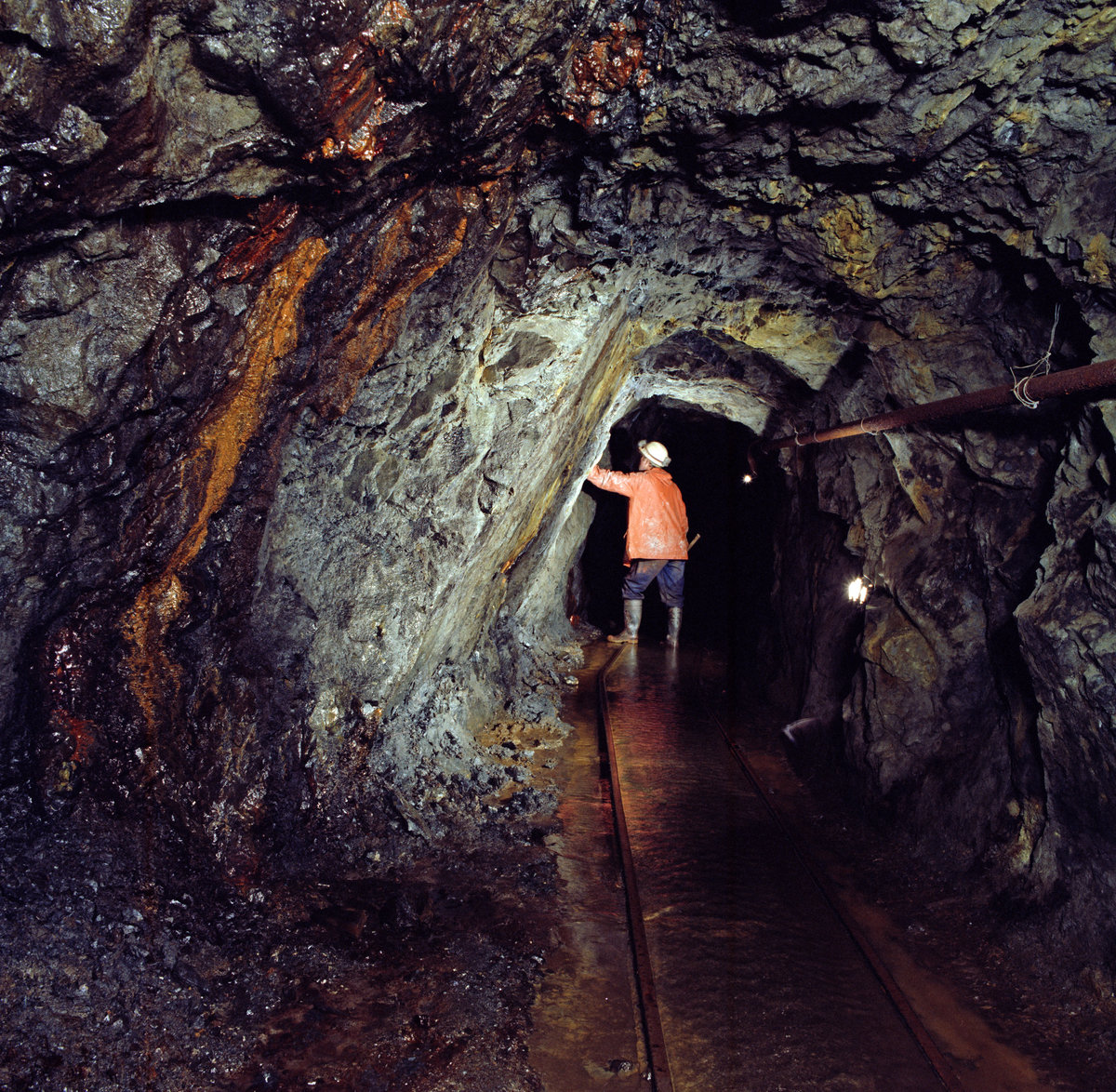 Jul 1988 - Force Crag Mine, Branthwaite., submitted by Buddle-Bot on 08-11-2025.
Bgs No. P220203; Bain, T.S.; © NERC. Image & Text: BGS Geoscenic, under OGL V2 License http://bit.ly/462AXmV Jul 1988 - Force Crag Mine, Branthwaite.