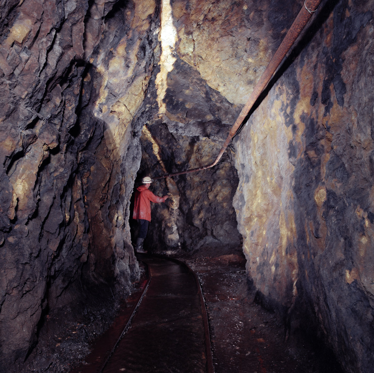 Jul 1988 - Force Crag Mine, Branthwaite., submitted by Buddle-Bot on 08-11-2025.
Bgs No. P220204; Bain, T.S.; © NERC. Image & Text: BGS Geoscenic, under OGL V2 License http://bit.ly/462AXmV Jul 1988 - Force Crag Mine, Branthwaite.