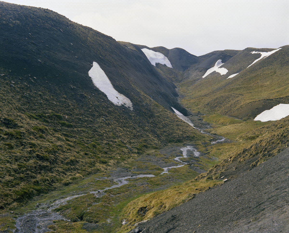1974 - Dun Fell Hush. Looking W., submitted by Buddle-Bot on 08-11-2025.
Bgs No. P222243; Butcher, J.; © NERC. Image & Text: BGS Geoscenic, under OGL V2 License http://bit.ly/462AXmV 1974 - Dun Fell Hush. Looking W.