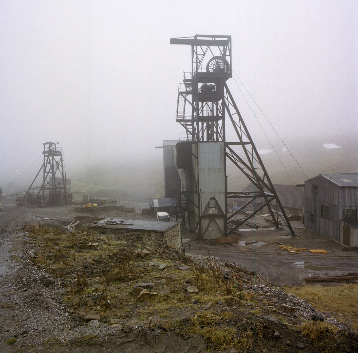31 Mar 1982 - Groverake Mine, Rookhope, Weardale, Co. Durham. Looking SE., submitted by Buddle-Bot on 08-11-2025.
Bgs No. P223154; Thornton, K.E.; © NERC. Image & Text: BGS Geoscenic, under OGL V2 License http://bit.ly/462AXmV 31 Mar 1982 - Groverake Mine, Rookhope, Weardale, Co. Durham. Looking SE.