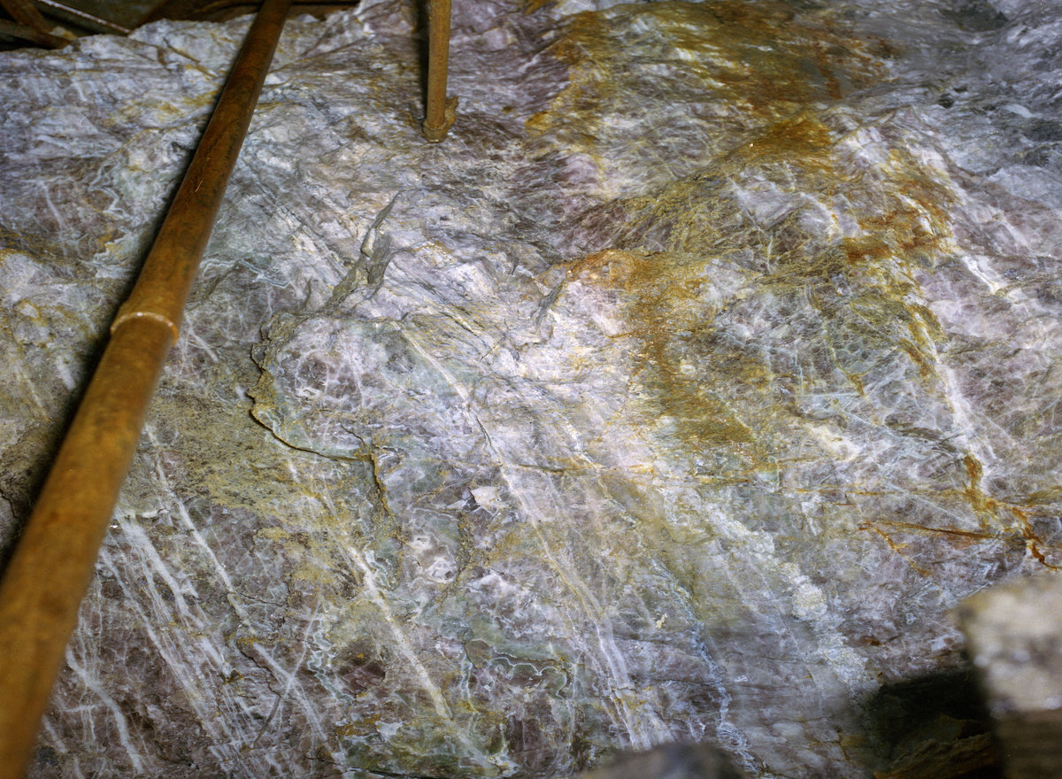 31 Mar 1982 - Groverake Mine, Rookhope, Weardale, Co. Durham. Looking N., submitted by Buddle-Bot on 08-11-2025.
Bgs No. P223157; Thornton, K.E.; © NERC. Image & Text: BGS Geoscenic, under OGL V2 License http://bit.ly/462AXmV 31 Mar 1982 - Groverake Mine, Rookhope, Weardale, Co. Durham. Looking N.