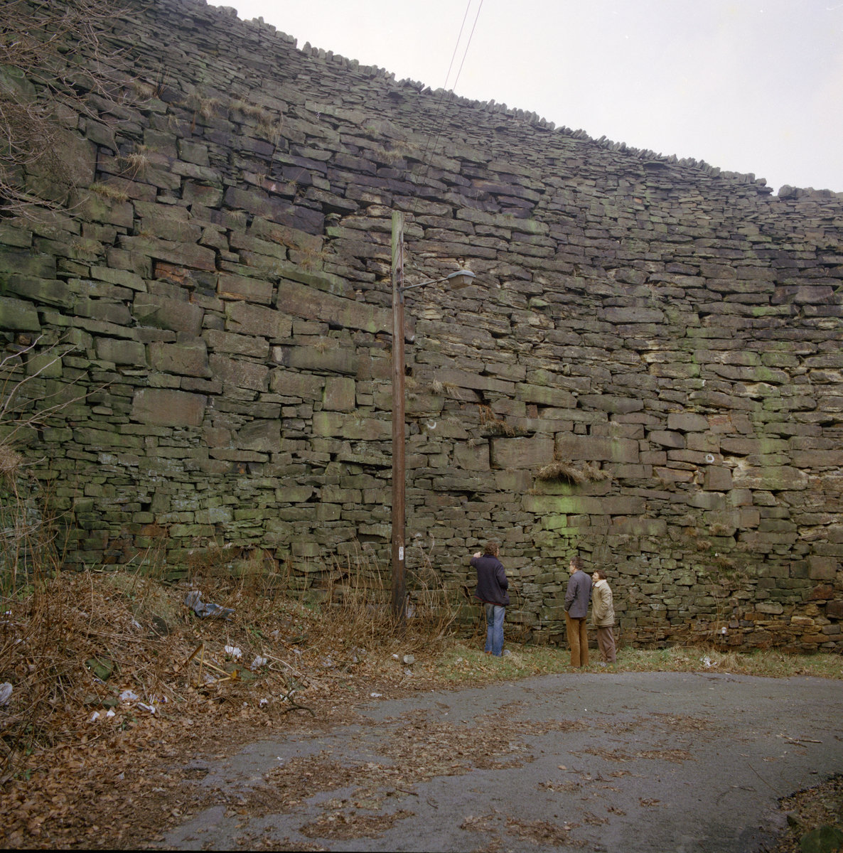 10 Mar 1983 - Egypt, near Bradford., submitted by Buddle-Bot on 08-11-2025.
Bgs No. P223233; Thornton, K.E.; © NERC. Image & Text: BGS Geoscenic, under OGL V2 License http://bit.ly/462AXmV 10 Mar 1983 - Egypt, near Bradford.