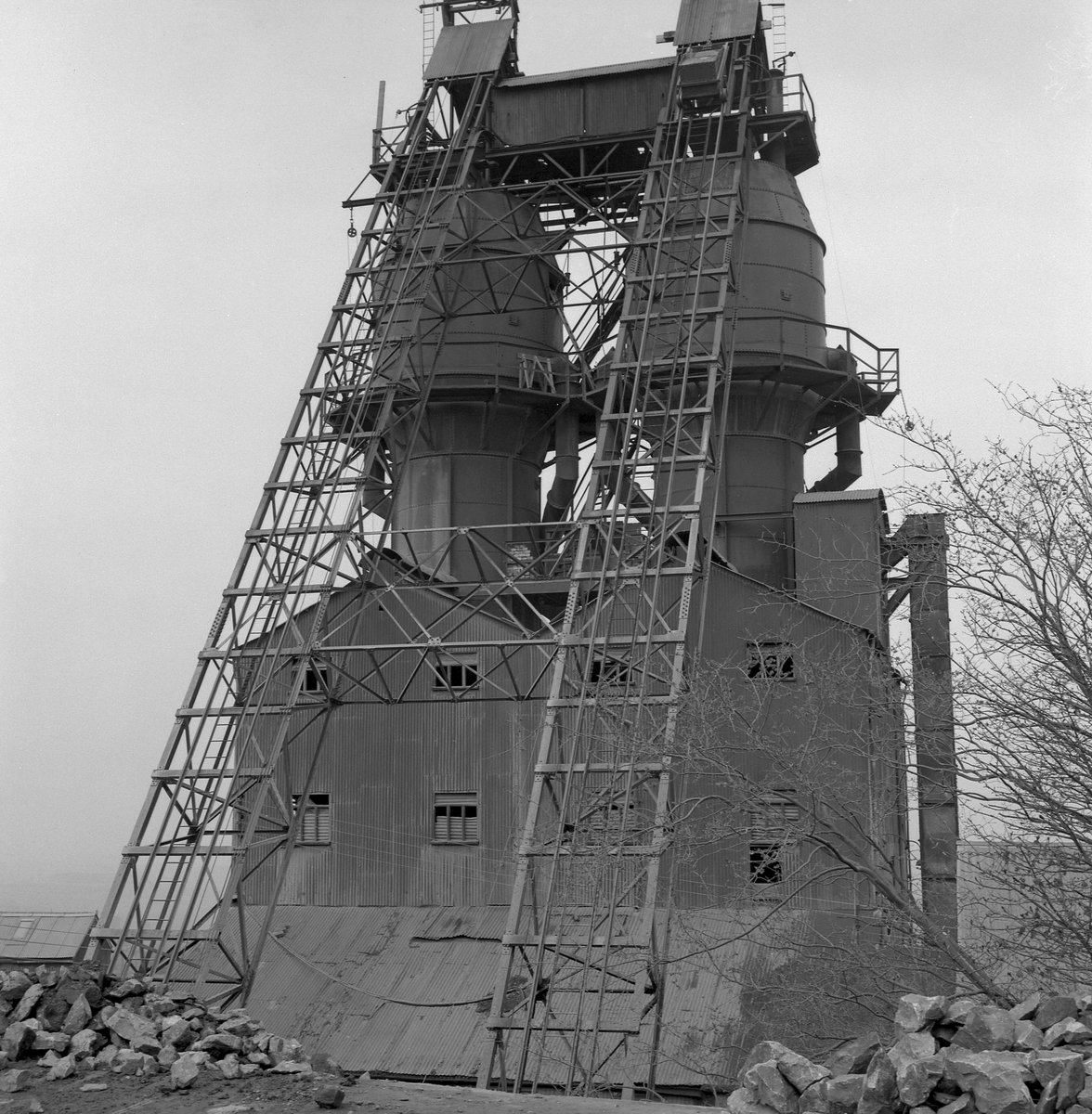 Cults Lime Ltd., Springfield, Cupar, Fife. 