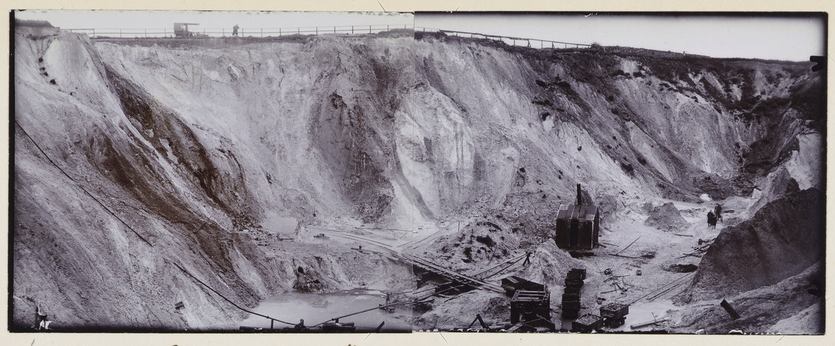 2 Aug 1914 - Harboro' [Harborough] pit, Brassington. Derbyshire.