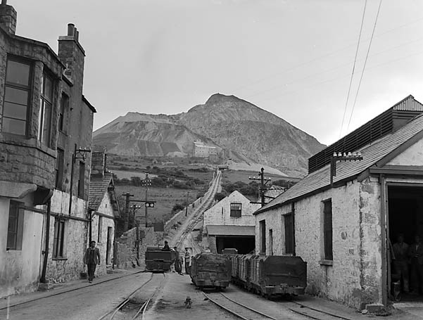 Tramways leading from the granite quarry to the village of Trefor, 28 June 1956, submitted by Buddle-Bot on 20-04-2025.
Geoff Charles, 1956 - https://www.peoplescollection.wales/creative-archive-licence © National Museum Wales Tramways leading from the granite quarry to the village of Trefor, 28 June 1956